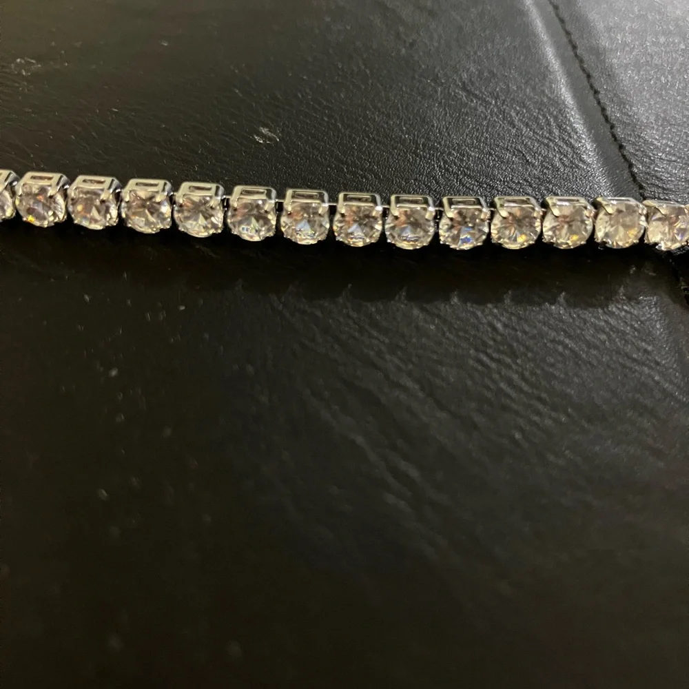 Elegant Silver plated Rhinestone Tennis Bracelet 7 inches long